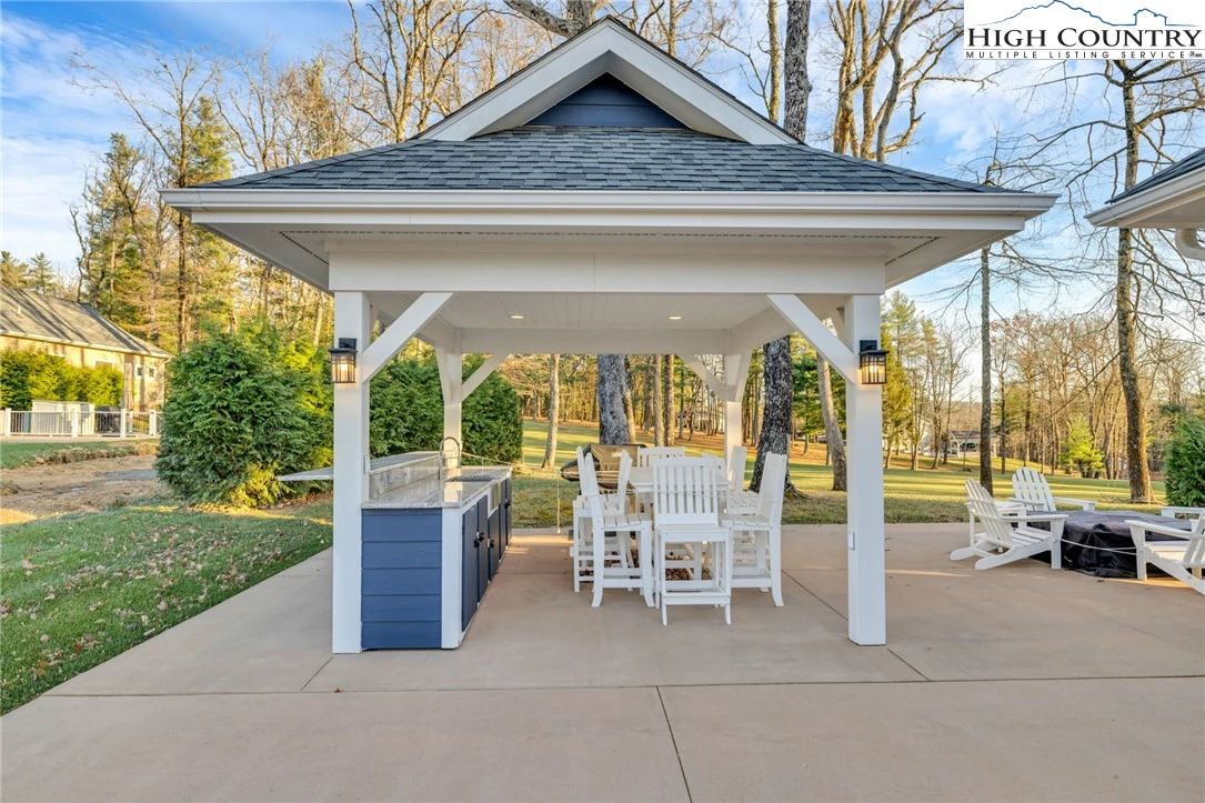 Image number 5 for the current listing