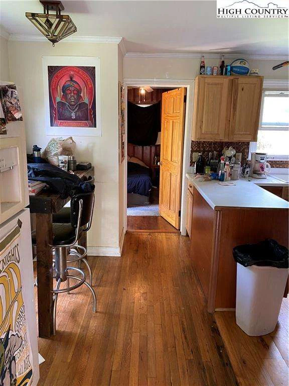 Image number 7 for the current listing