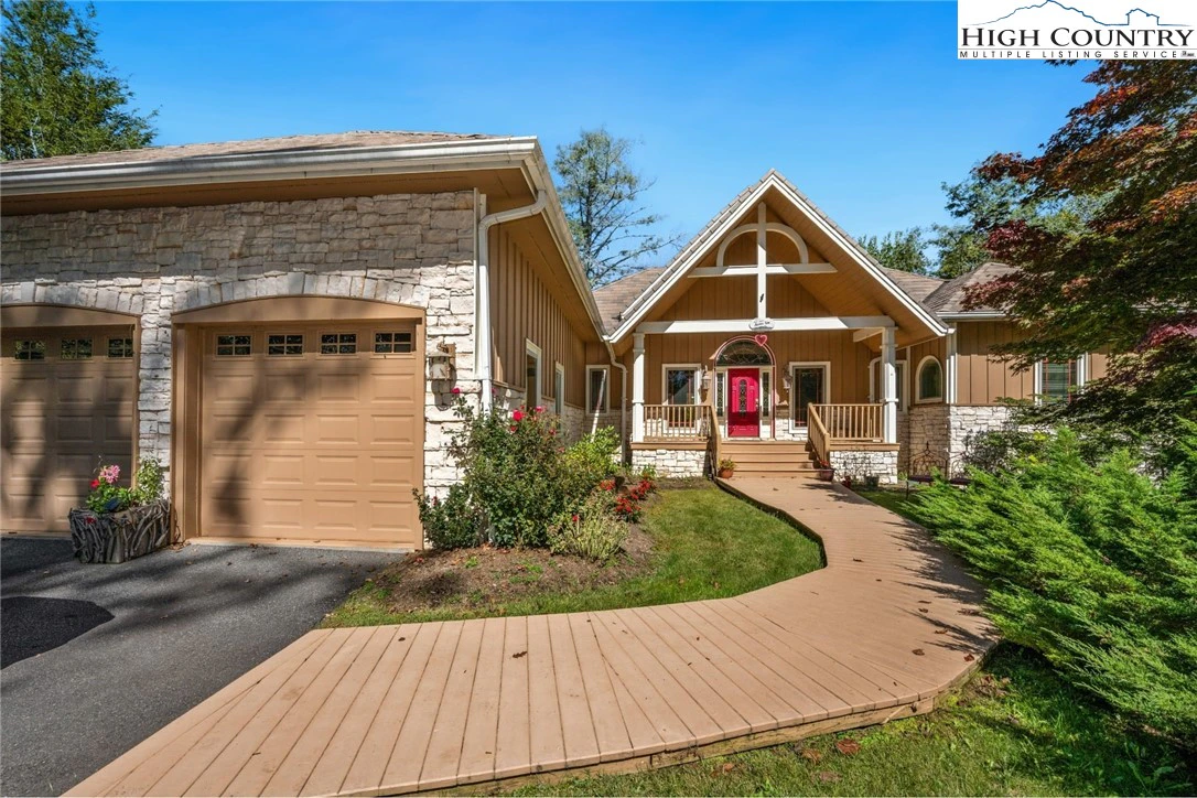 Image number 1 for the current listing