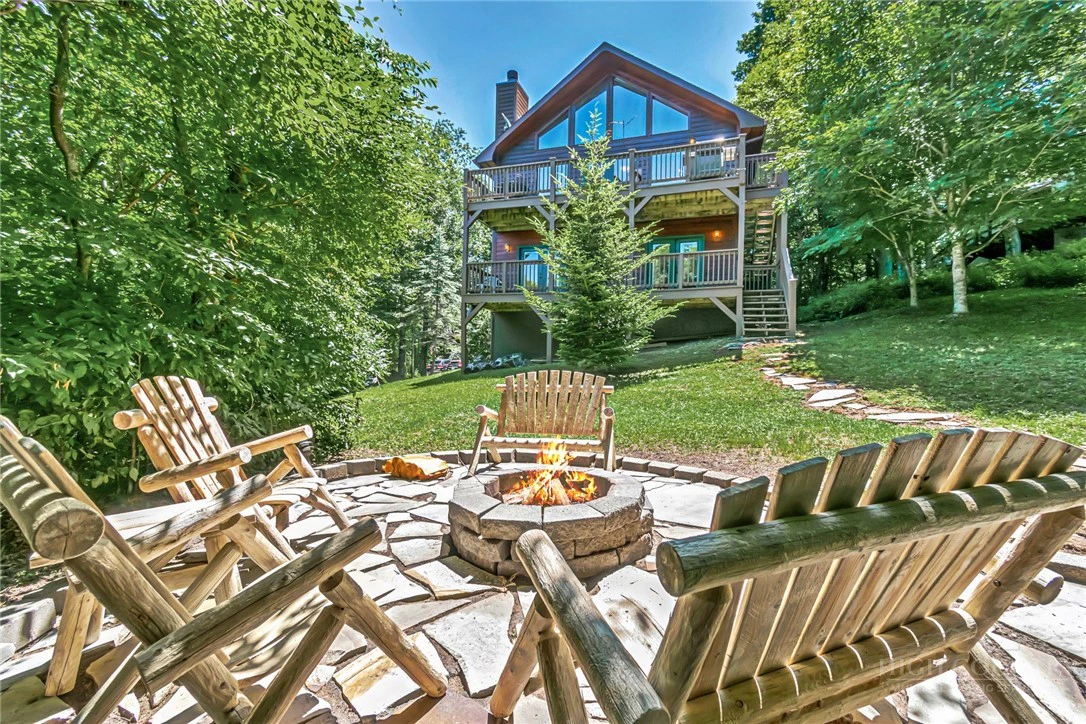 Image number 1 for the current listing