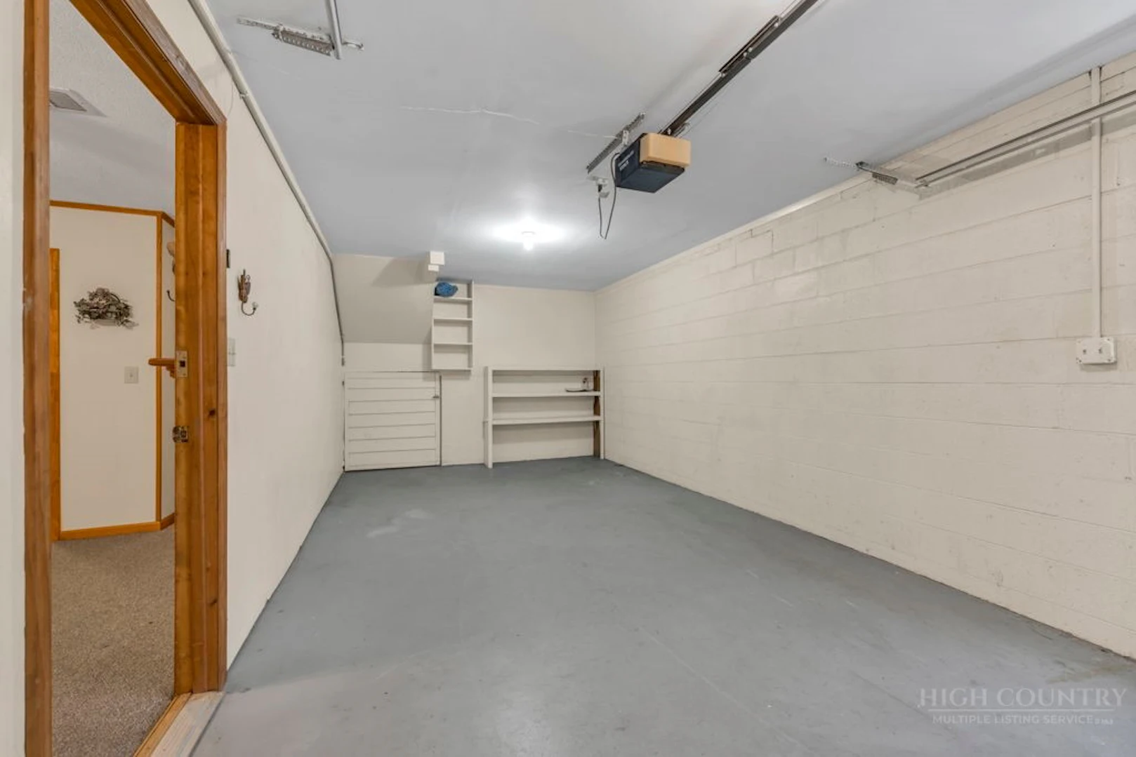 Image number 6 for the current listing