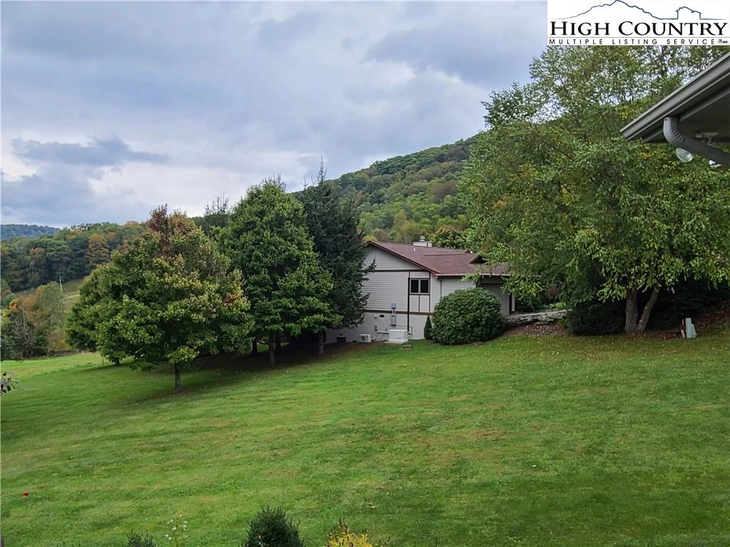 Image number 20 for the current listing