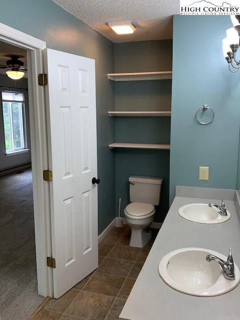 Image number 7 for the current listing