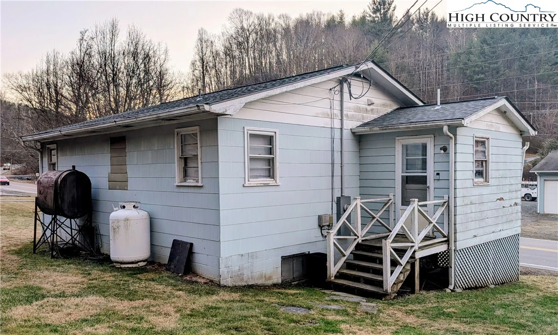 Image number 5 for the current listing