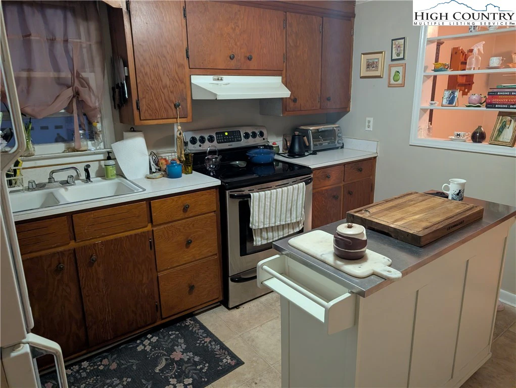 Image number 7 for the current listing