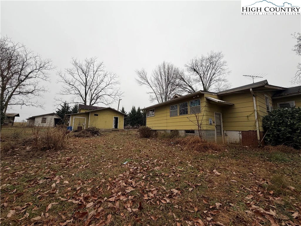 Image number 16 for the current listing