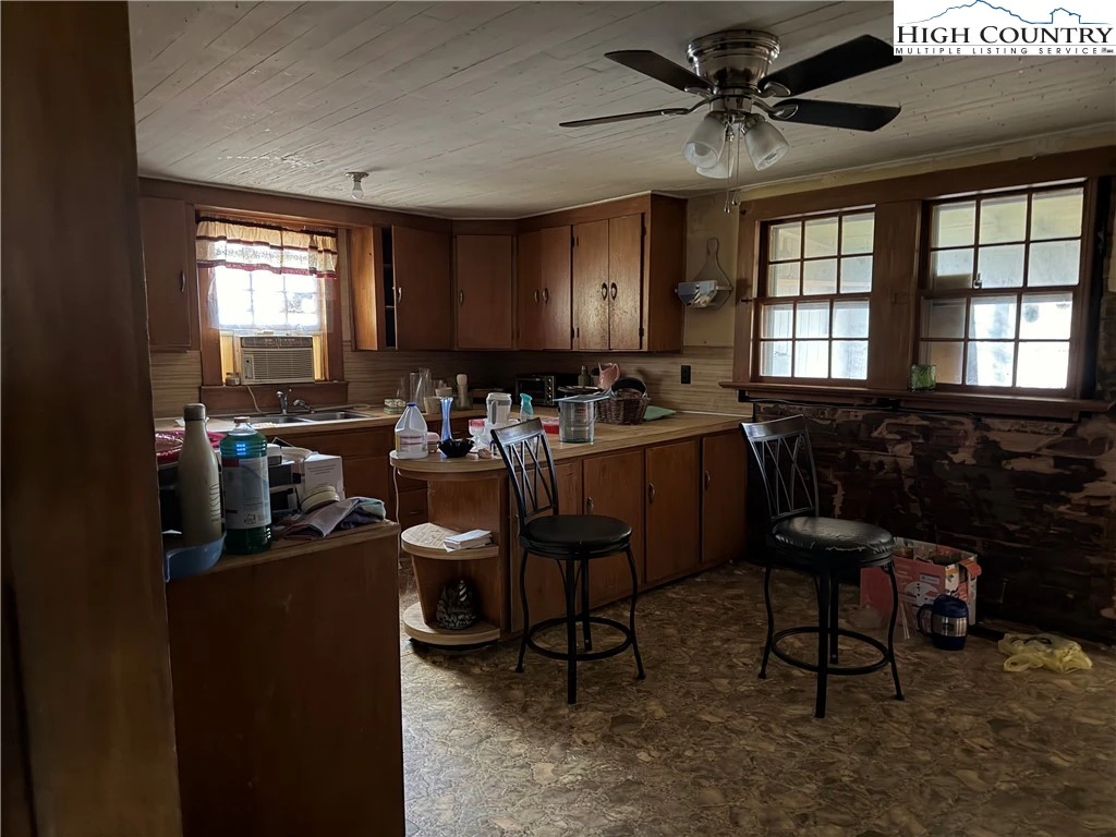 Image number 12 for the current listing