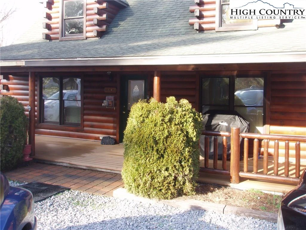 Image number 1 for the current listing