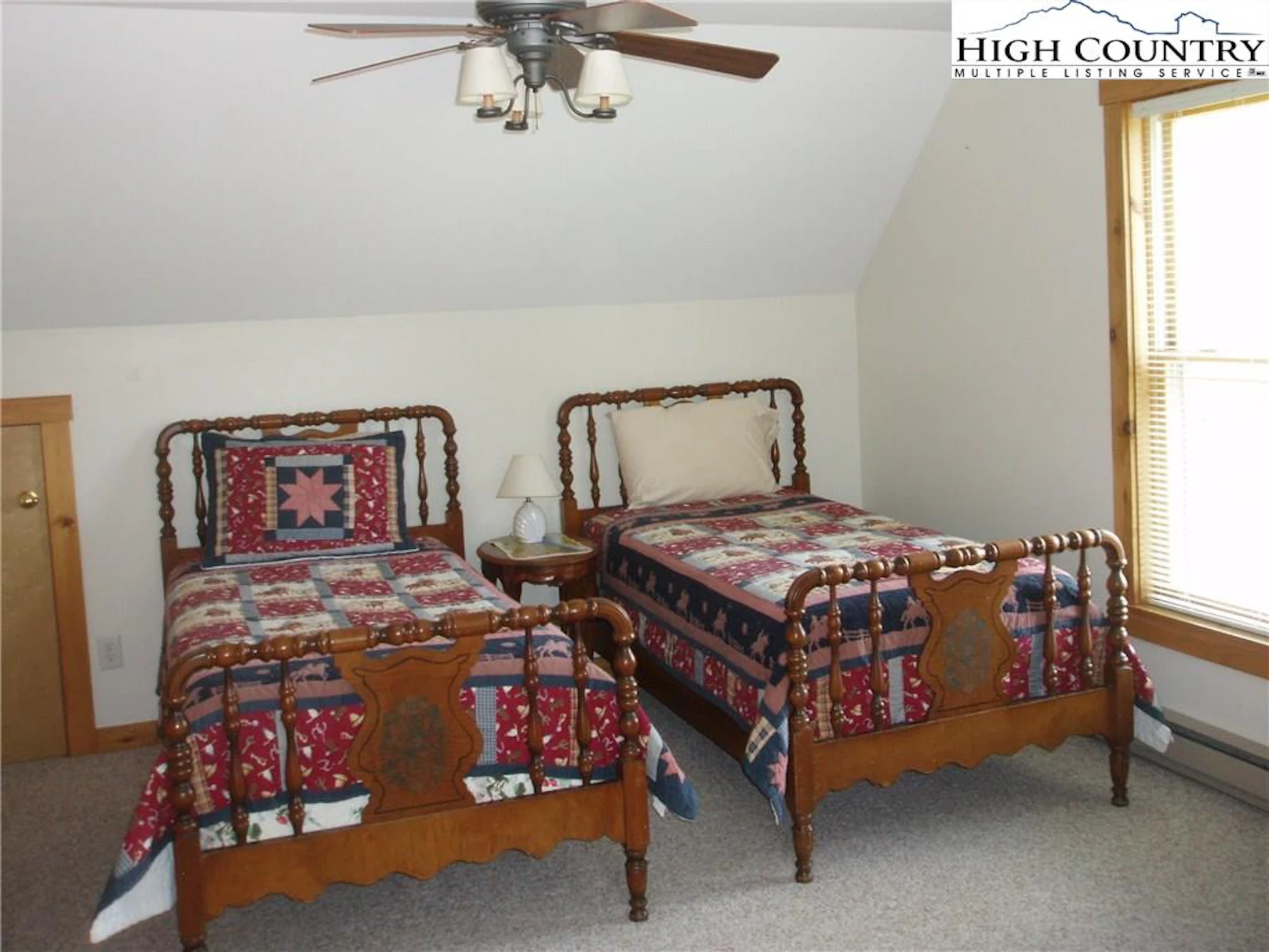 Image number 19 for the current listing