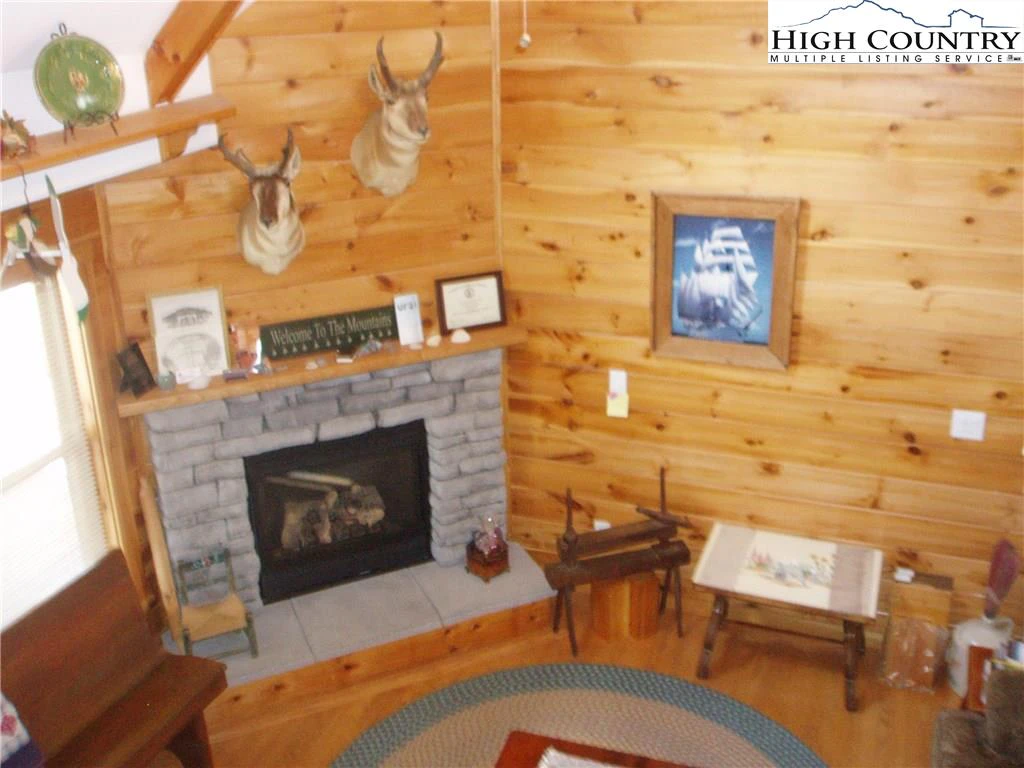 Image number 9 for the current listing