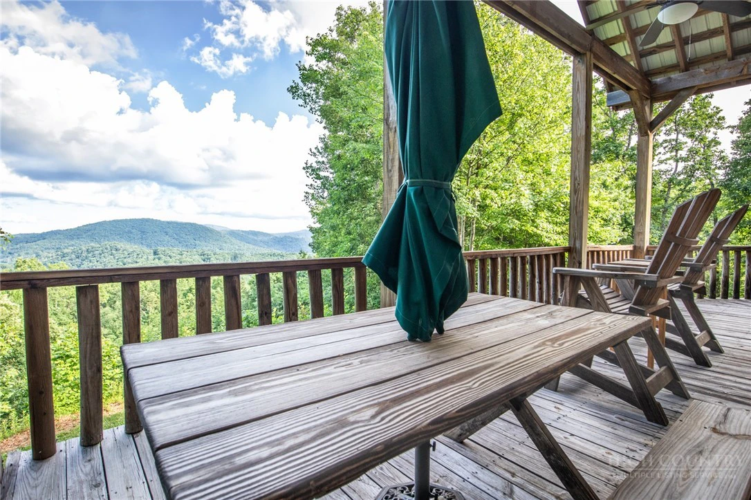 Image number 5 for the current listing