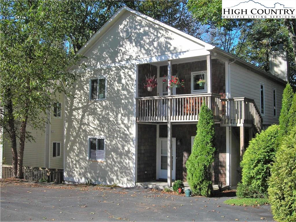 Image number 1 for the current listing