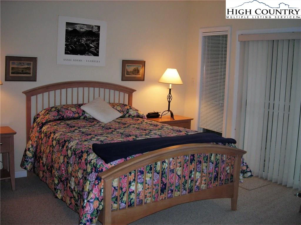 Image number 15 for the current listing