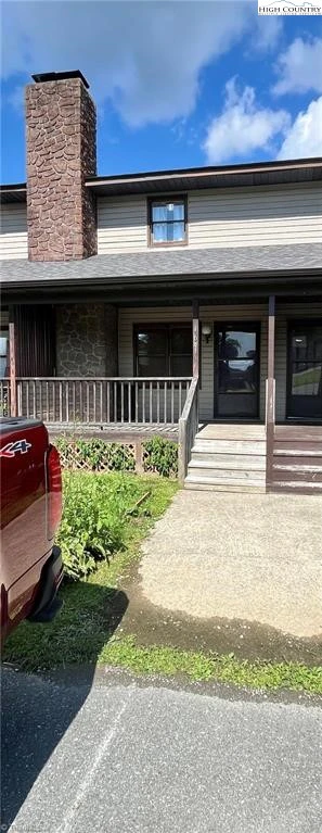 Image number 1 for the current listing