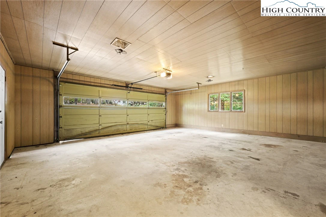 Image number 10 for the current listing