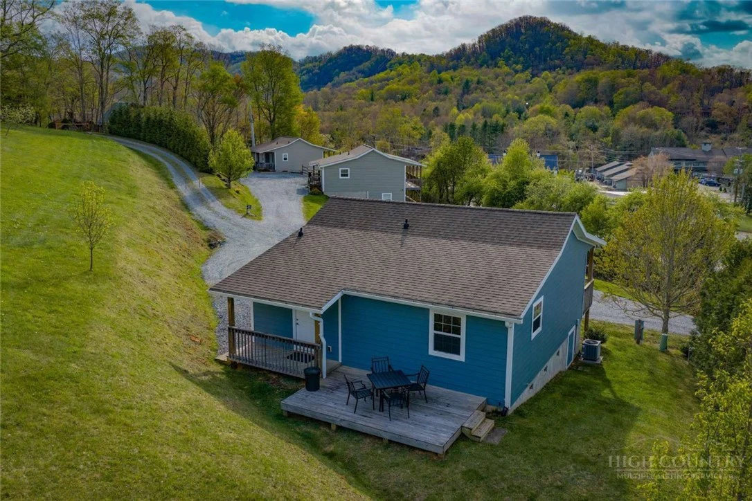 Image number 5 for the current listing