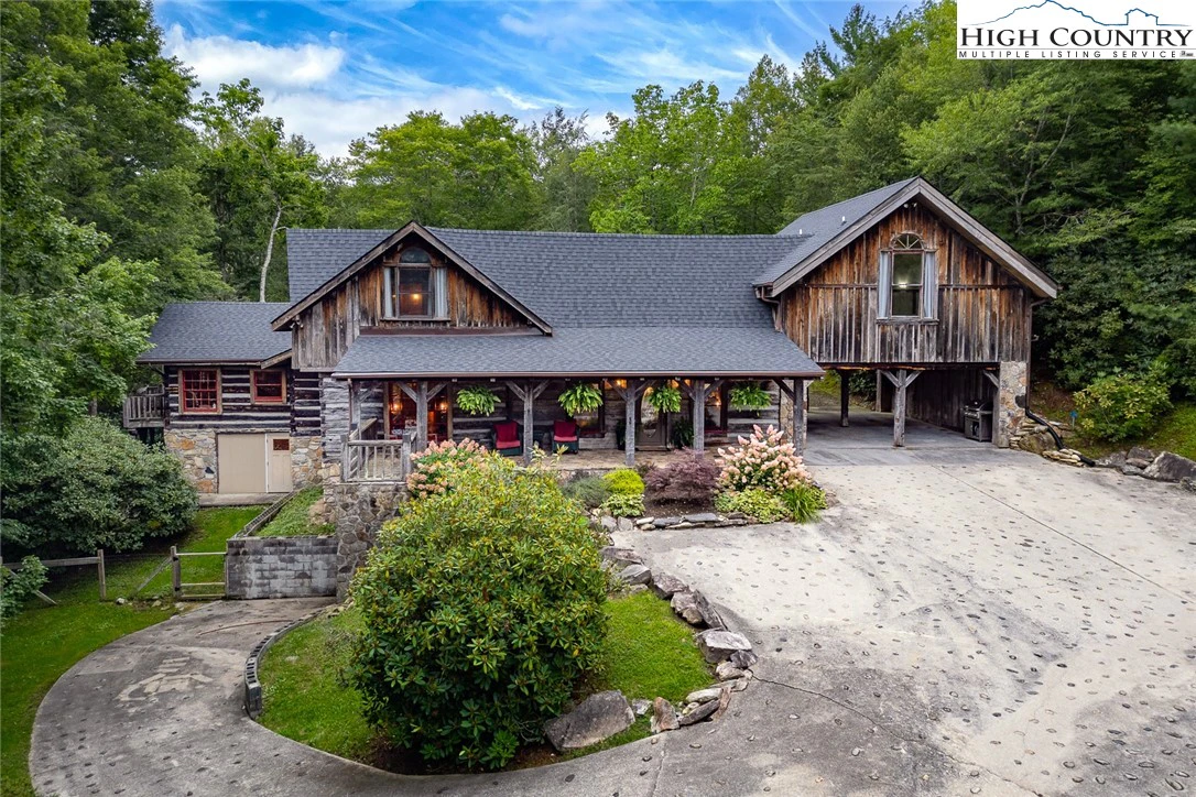 Image number 1 for the current listing