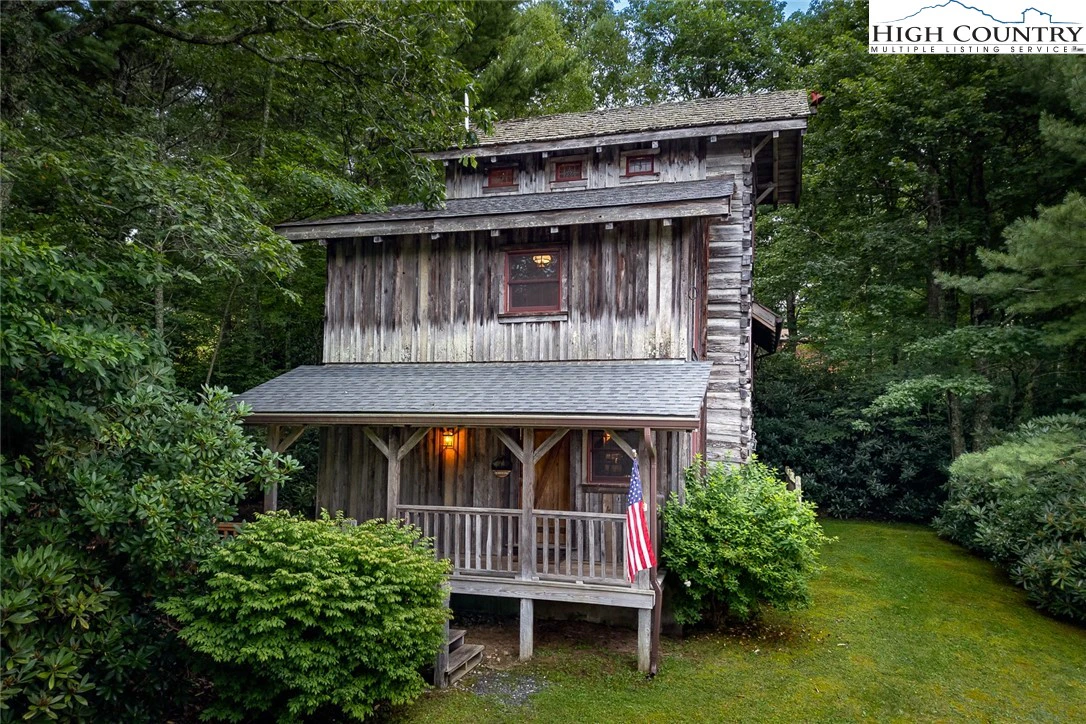 Image number 3 for the current listing