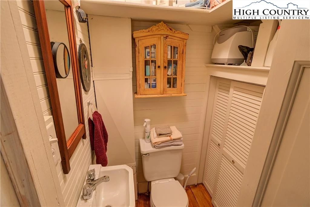 Image number 2 for the current listing