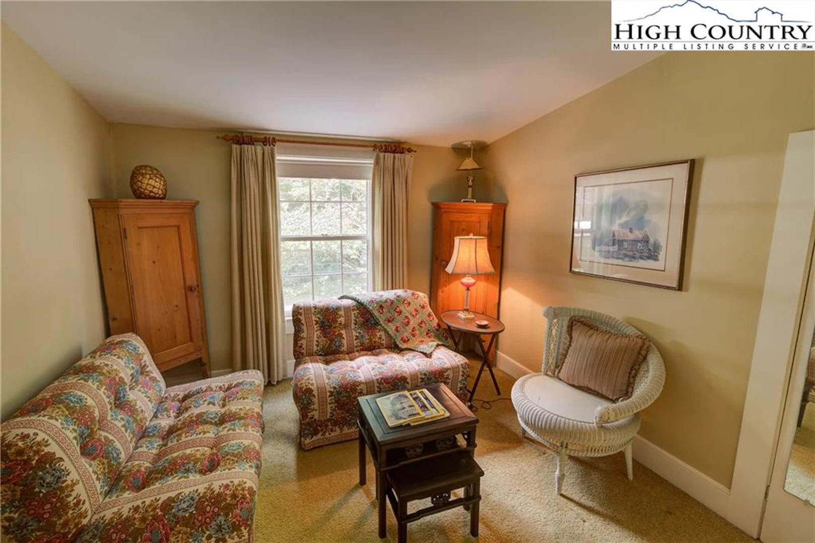 Image number 13 for the current listing