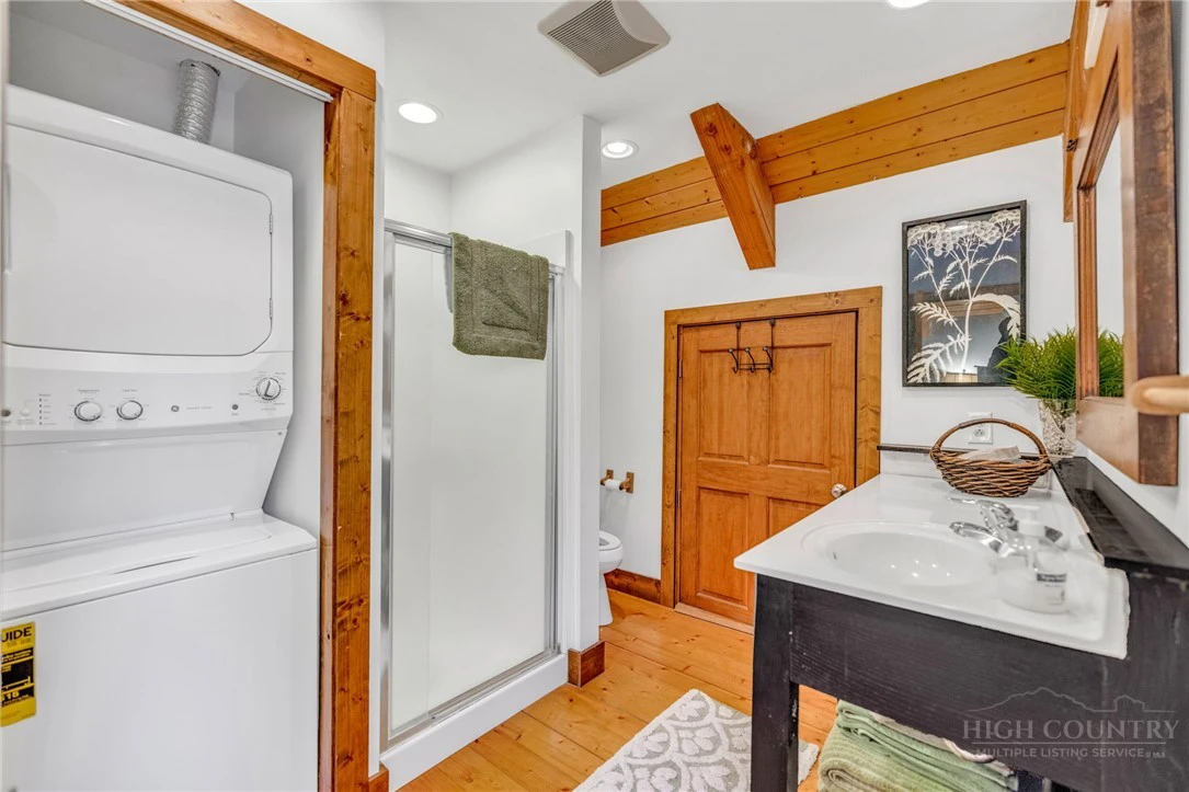 Image number 7 for the current listing