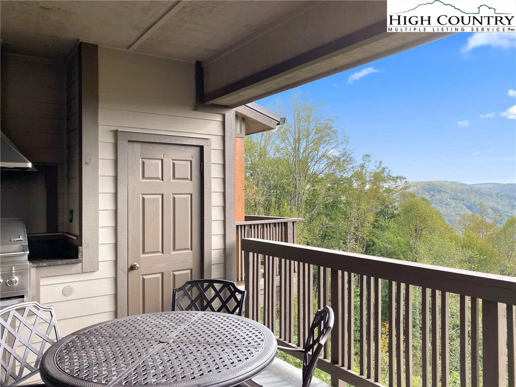 Image number 10 for the current listing