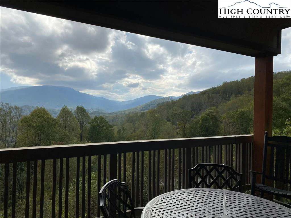 Image number 6 for the current listing