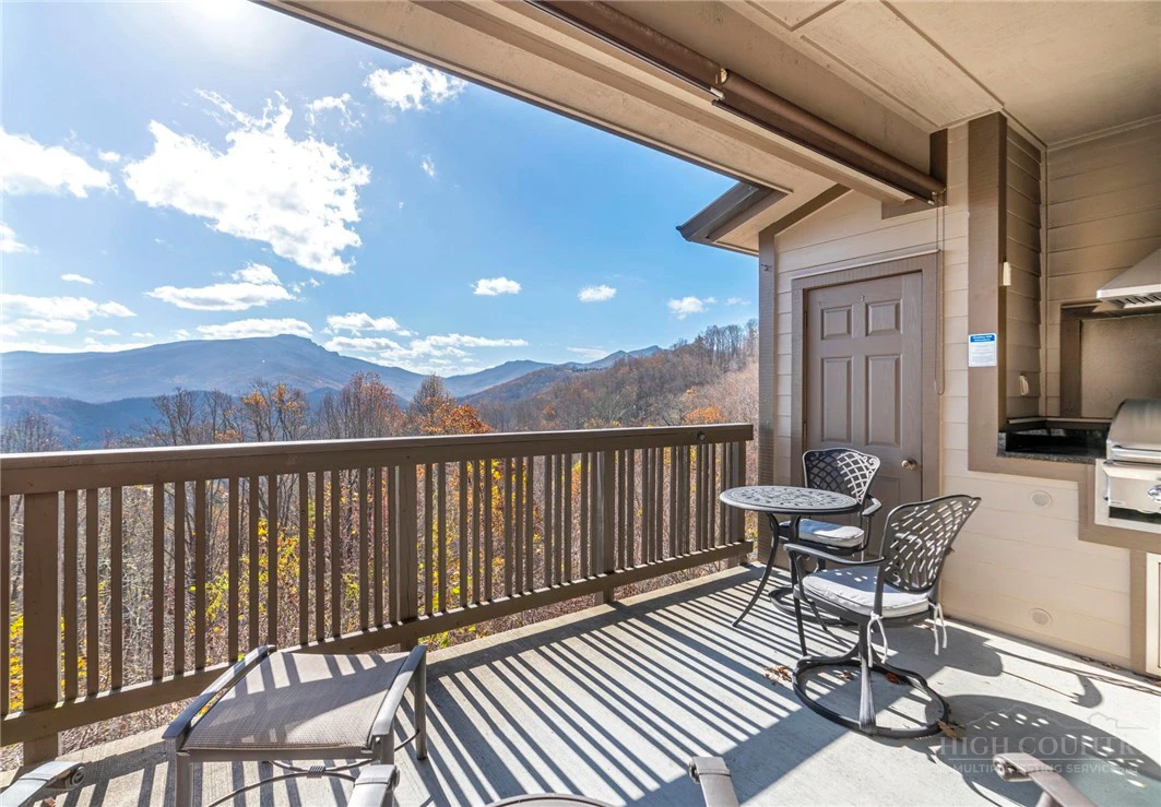 Image number 3 for the current listing