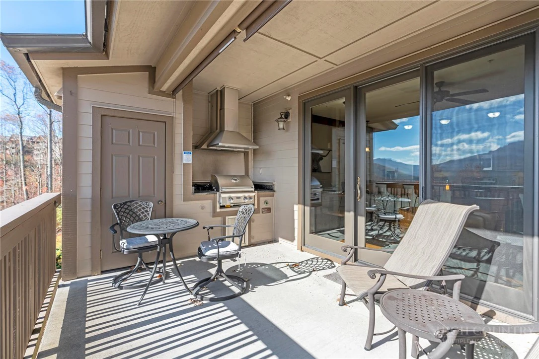Image number 5 for the current listing