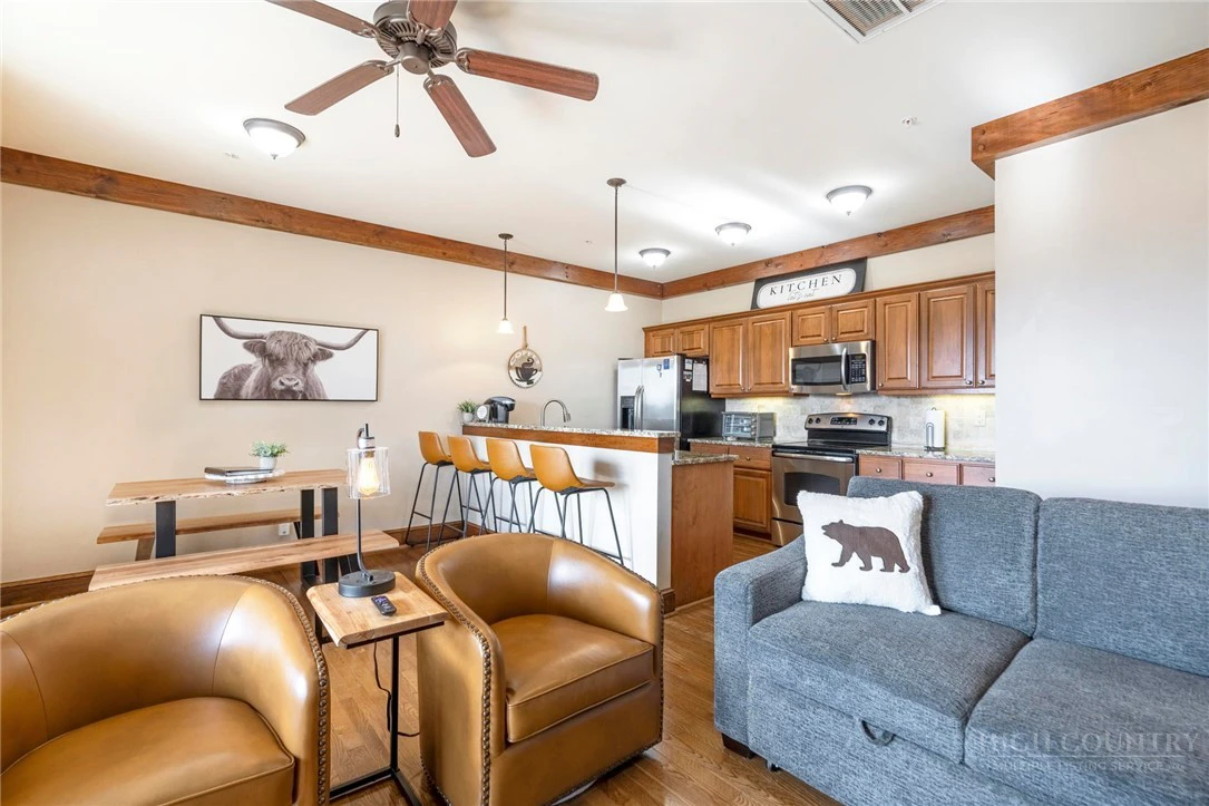Image number 9 for the current listing