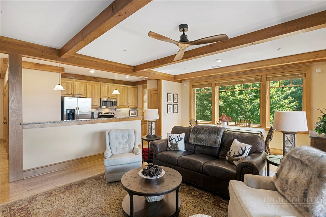 Image number 11 for the current listing