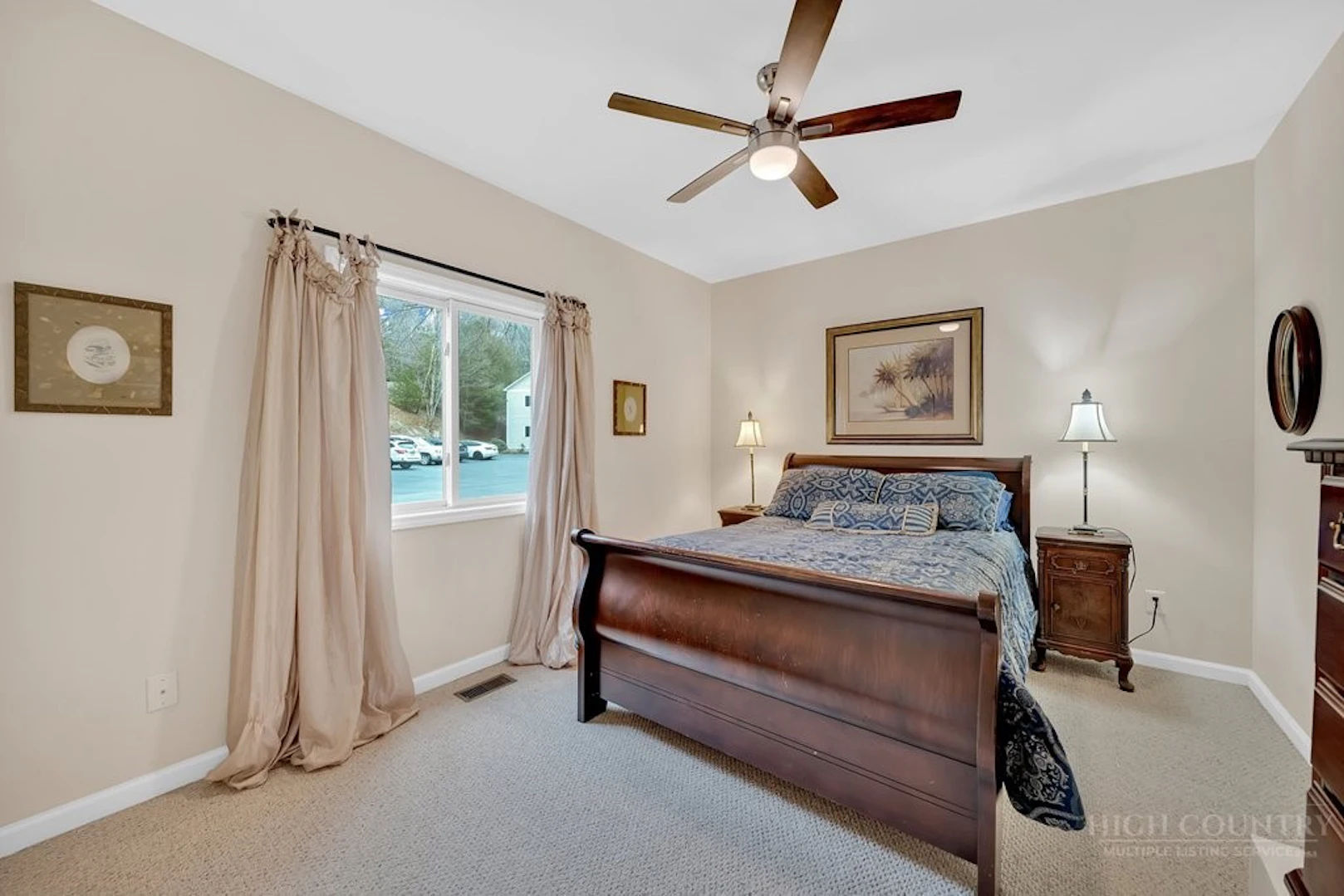Image number 5 for the current listing