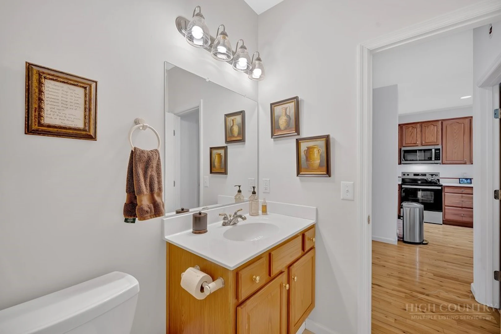 Image number 9 for the current listing
