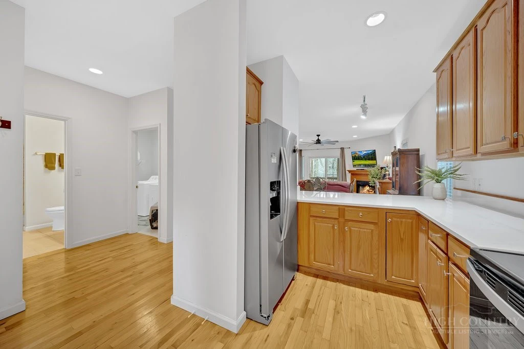 Image number 12 for the current listing