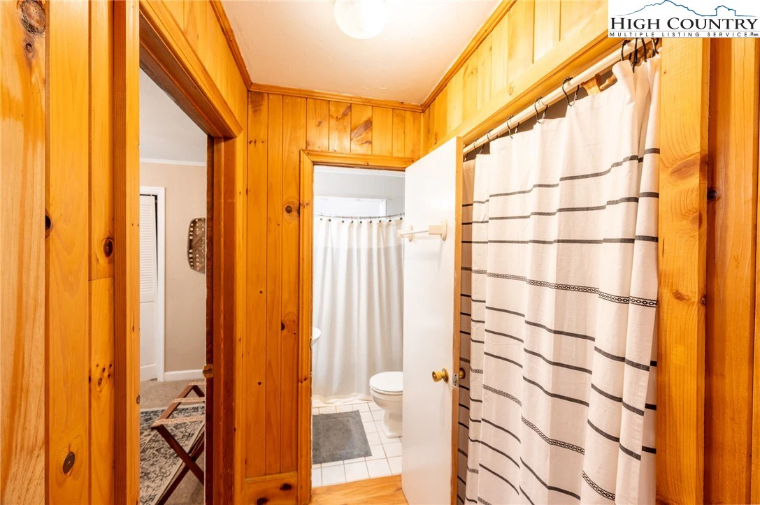 Image number 4 for the current listing