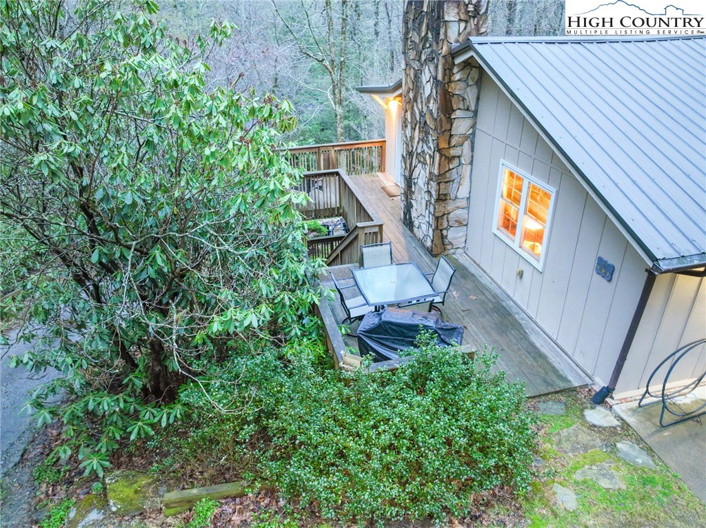 Image number 5 for the current listing