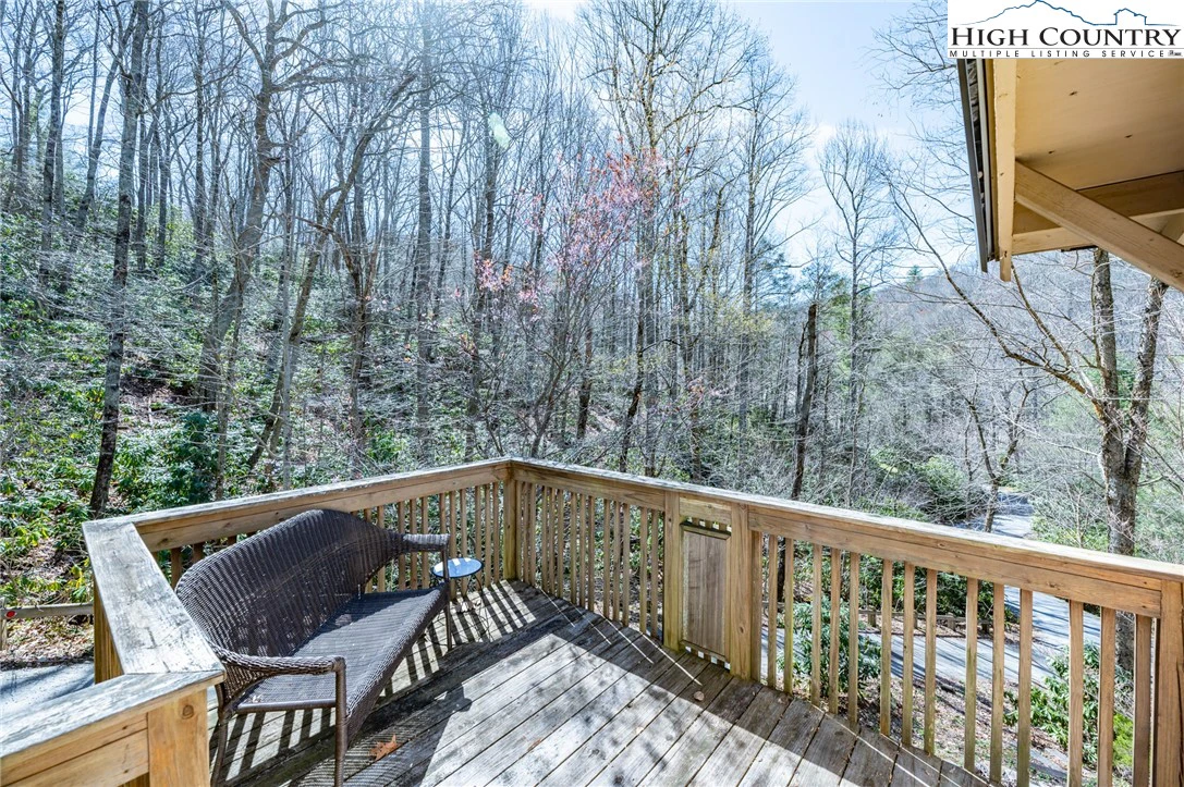 Image number 7 for the current listing