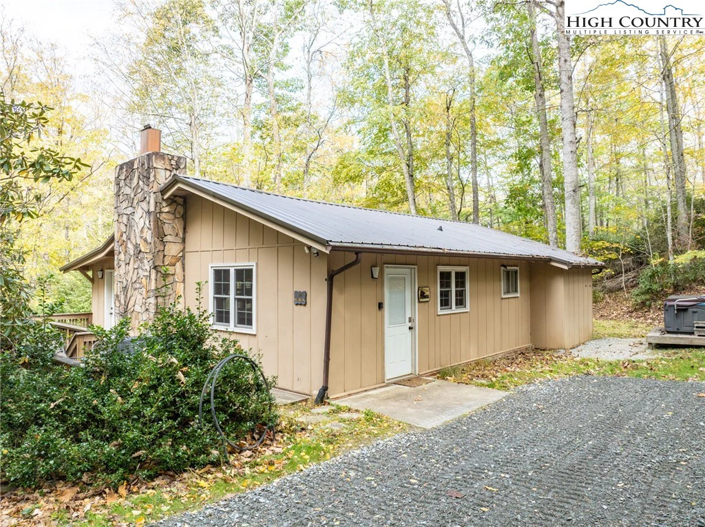 Image number 9 for the current listing