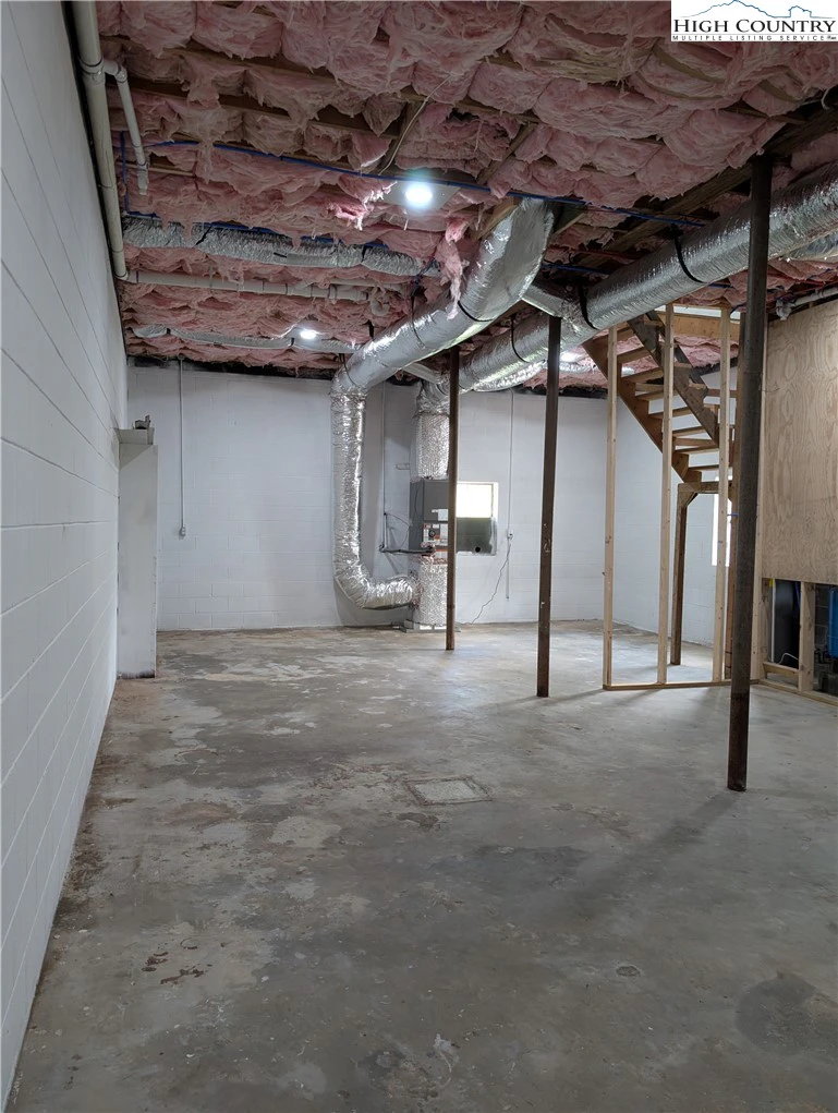 Image number 7 for the current listing
