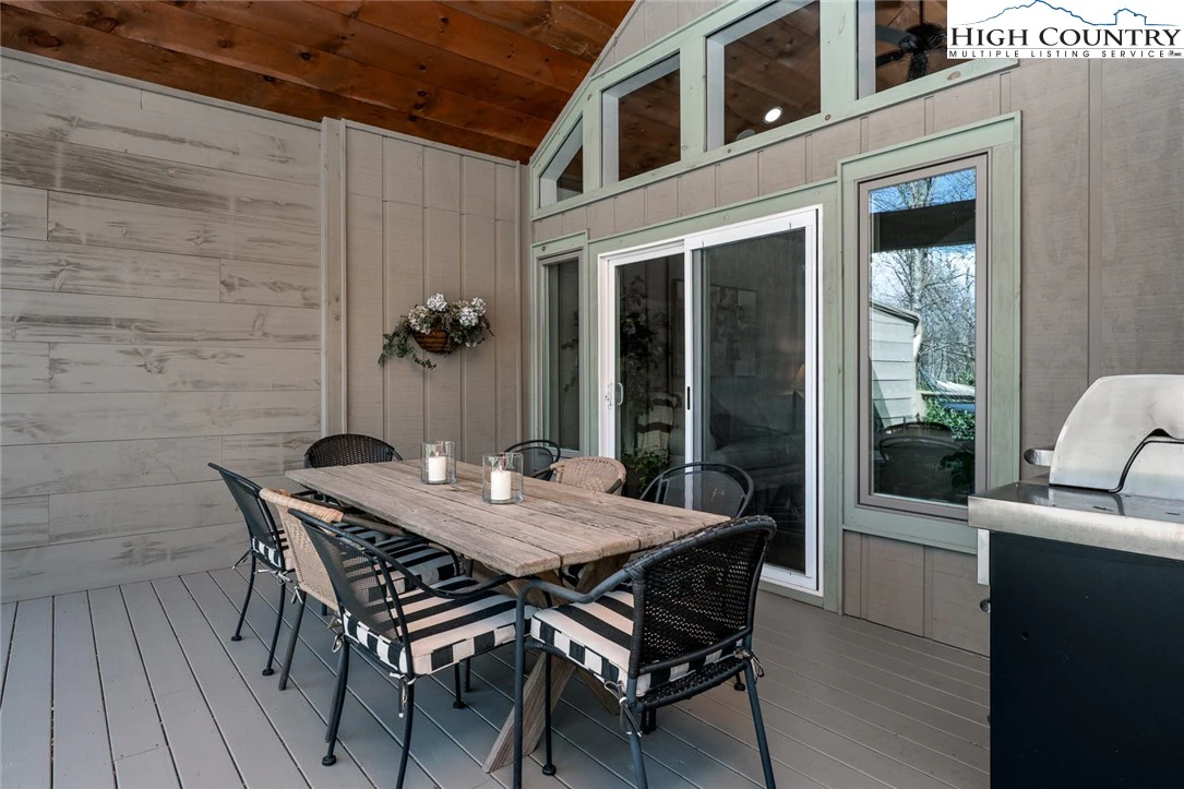 Image number 2 for the current listing