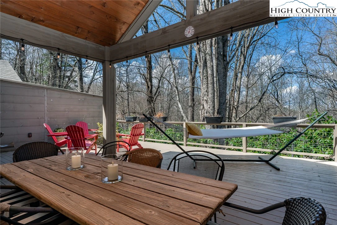 Image number 13 for the current listing