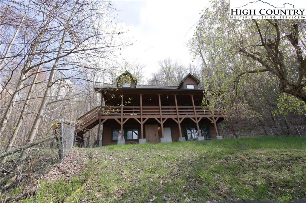 Image number 1 for the current listing
