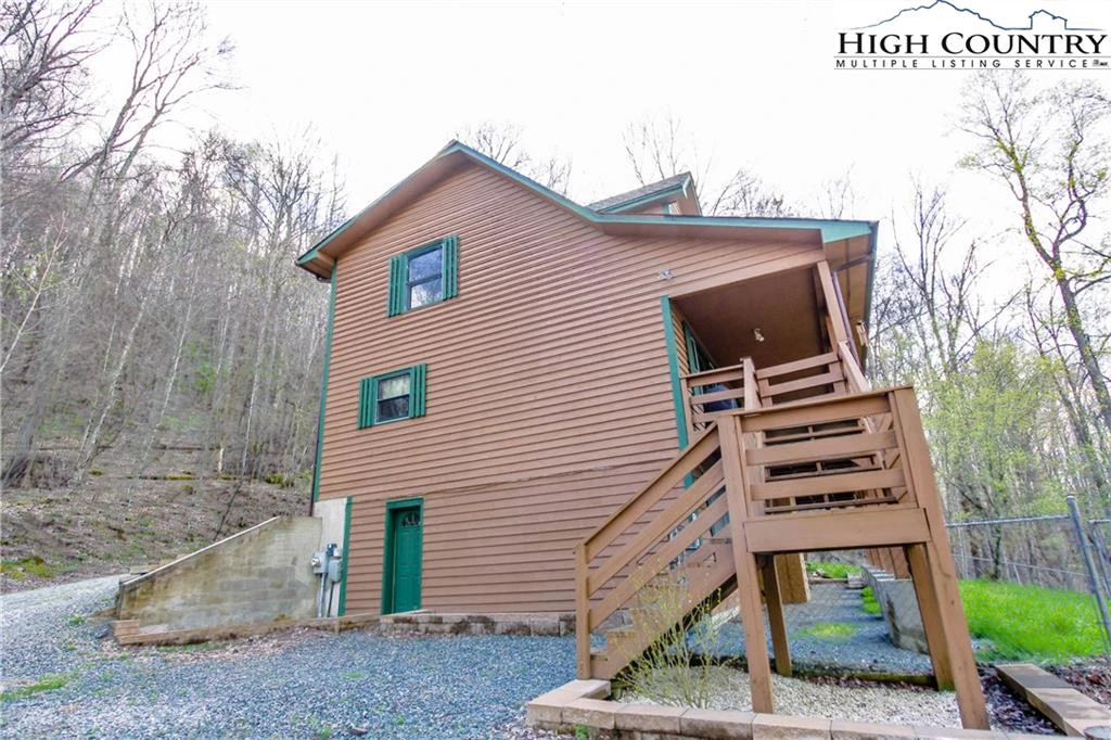 Image number 15 for the current listing