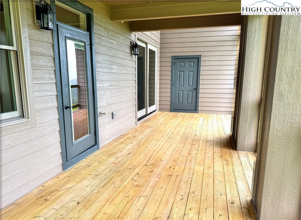 Image number 6 for the current listing