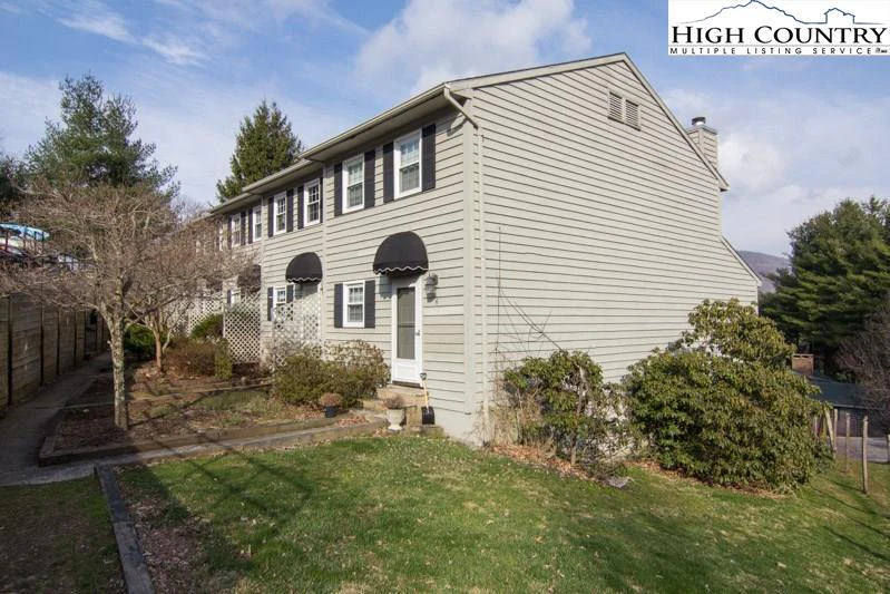Image number 1 for the current listing