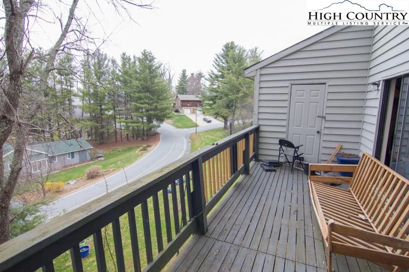 Image number 18 for the current listing