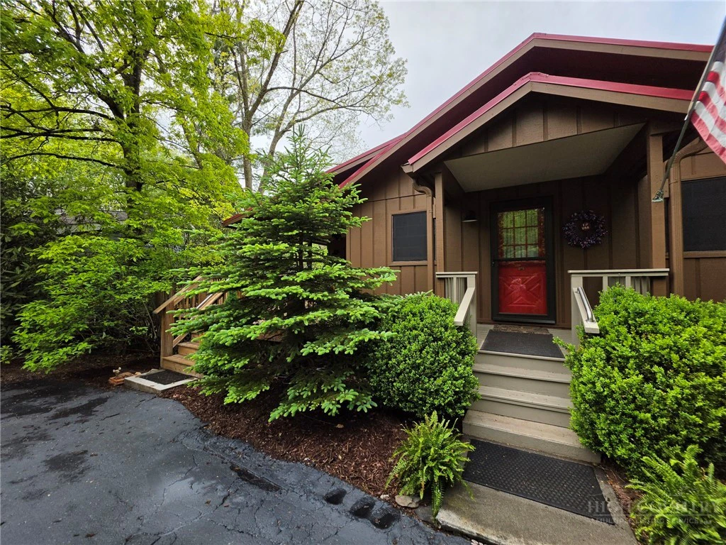 Image number 1 for the current listing