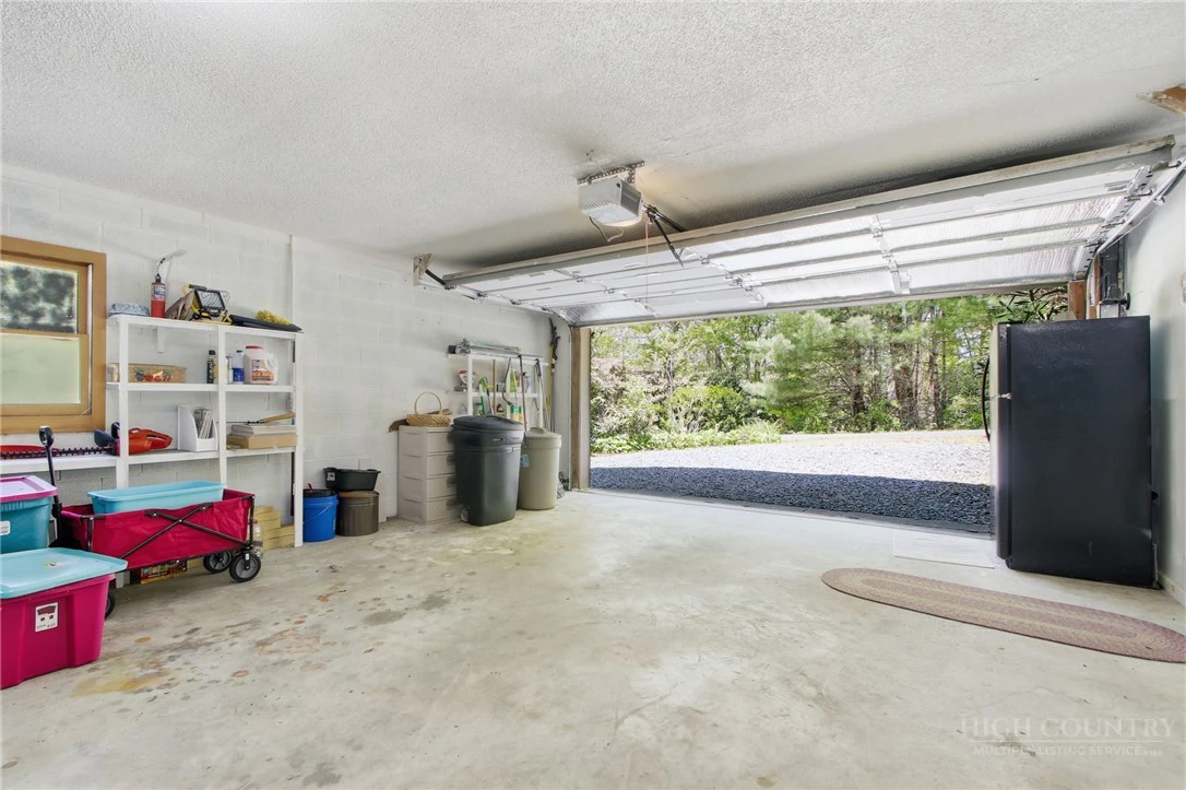 Image number 20 for the current listing