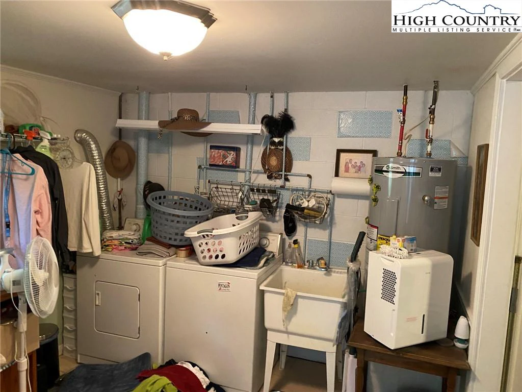 Image number 6 for the current listing