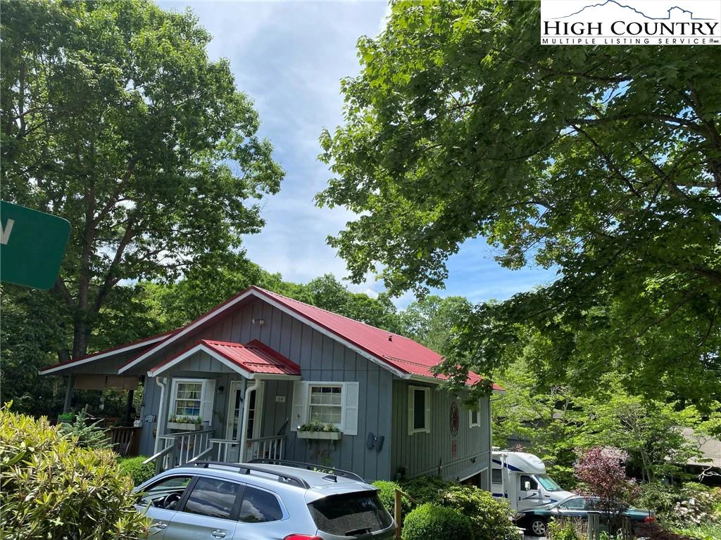 Image number 21 for the current listing